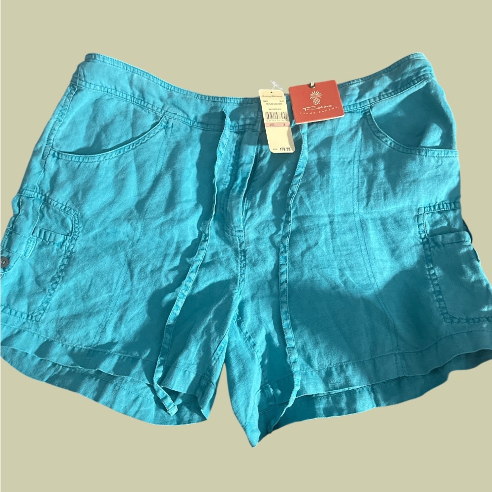 Tommy Bahama Pagoda Blue Cargo Shorts - Size 12